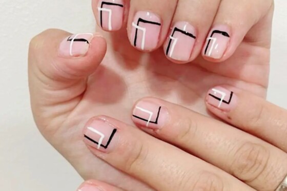 JENIFFER'S HANDS - photo 9