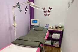 JENIFFER'S HANDS