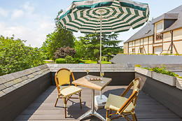 Hotel The Originals Le Manoir du Lys