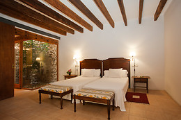 HOTEL CA´N MORAGUES