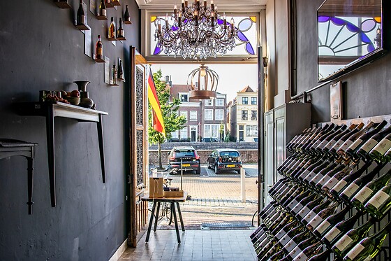 Wijnkoperij & Wijnbar 't Vliegendt Hert - photo 0
