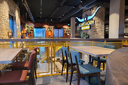 Longhorn Bar & Grill