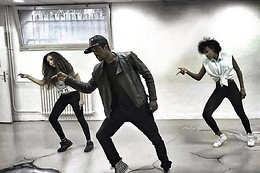 Ecole de Danse Listen Back