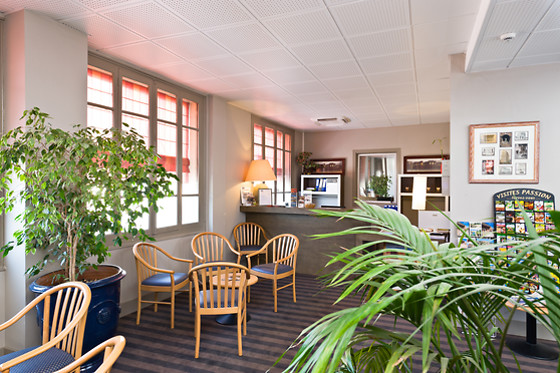 Kyriad Orange - photo 2