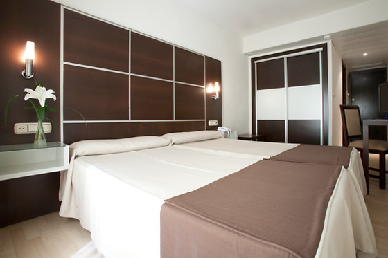 HOTEL LOS GIRASOLES I - photo 2