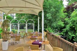Logis le Cheval Blanc et Clovis