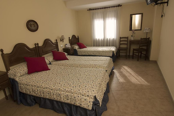 HOTEL MAYNO - photo 2