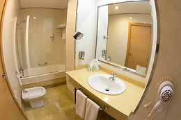 HOTEL LOS HABANEROS