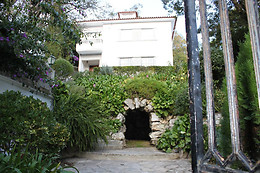 LANUI GUEST HOUSE